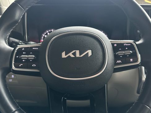 Used 2022 Kia Sorento EX w/ Panoramic Sunroof Package image 32