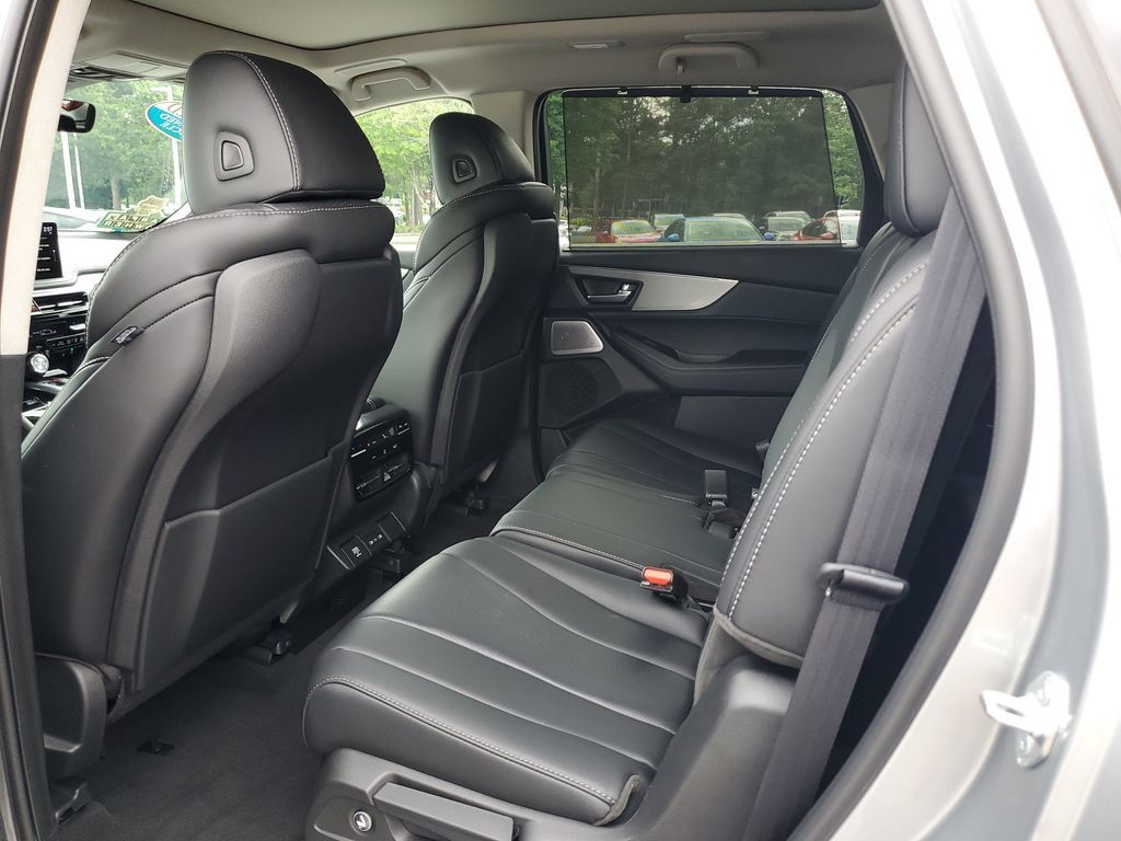 Certified 2026 Acura MDX w/ Technology Package FWD image 13