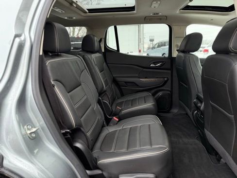 Used 2023 GMC Acadia Denali image 17