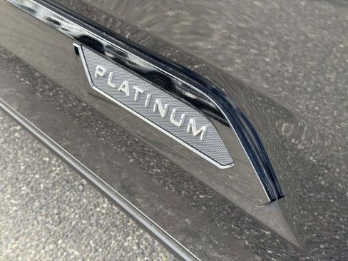 Used 2023 Toyota Tundra Platinum image 9