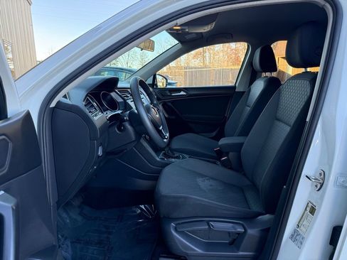 Used 2021 Volkswagen Tiguan S image 11