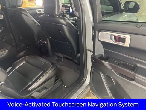 Used 2020 Ford Explorer Limited image 28