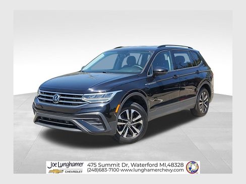 Used 2022 Volkswagen Tiguan S FWD image 1
