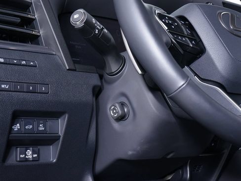 Used 2025 Lexus GX 550 w/ Accessory Package (2T) AWD/4WD image 22