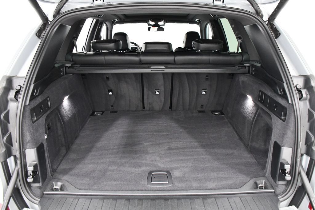 Used 2024 BMW X5 xDrive40i w/ M Sport Package AWD/4WD image 22