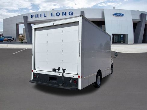 New 2024 Ford E-450 and Econoline 450 Super Duty w/ Driver's Safety Package RWD image 3