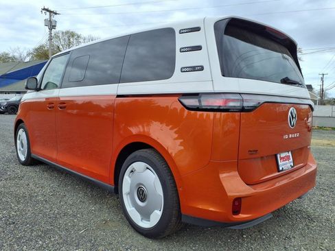 New 2025 Volkswagen ID. Buzz 1st Edition image 17
