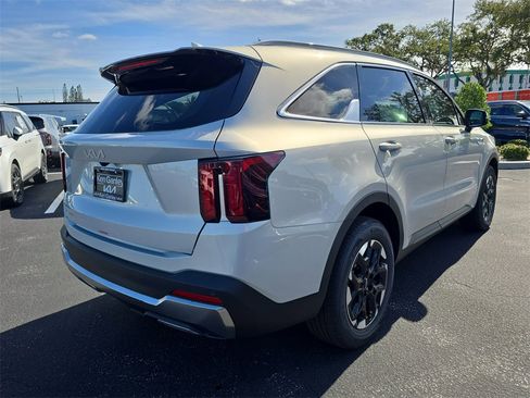 New 2026 Kia Sorento S image 8