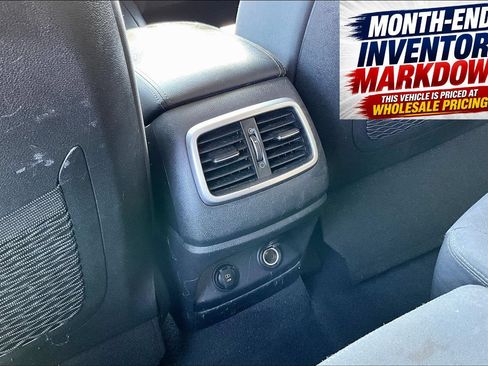 Used 2020 Kia Sorento LX FWD image 9