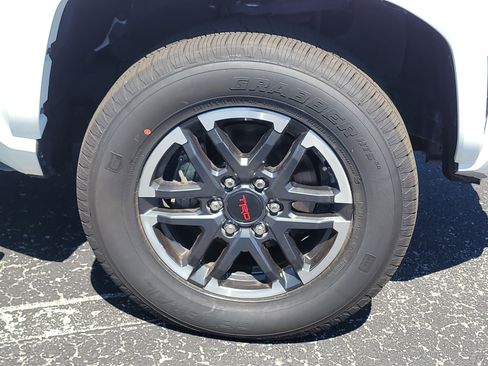 Used 2024 Toyota Tacoma TRD Sport image 10