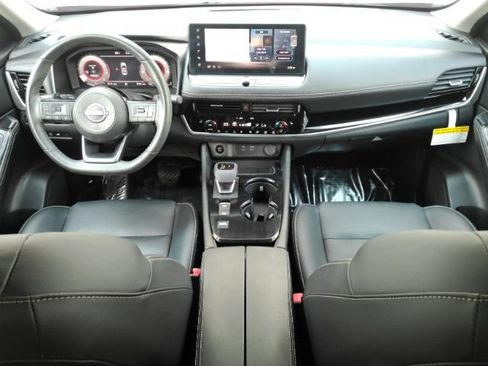 Used 2024 Nissan Rogue SL w/ SL Premium Package FWD image 9