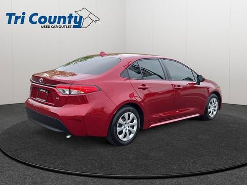 Used 2025 Toyota Corolla LE FWD image 8