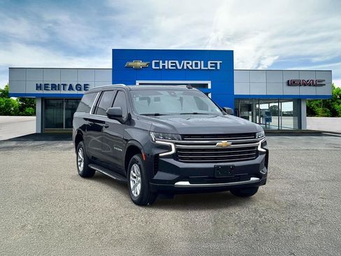 Certified 2022 Chevrolet Suburban LT AWD/4WD image 1