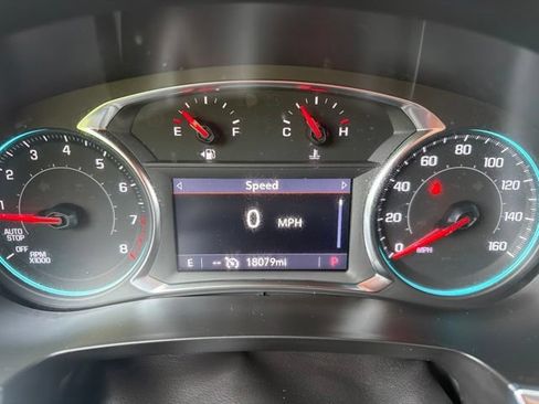Used 2023 Chevrolet Traverse LT AWD/4WD image 16