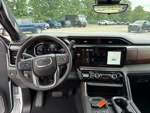 New 2026 GMC Sierra 2500 Denali Ultimate AWD/4WD image 16