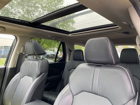 Used 2024 Honda Pilot Elite image 2