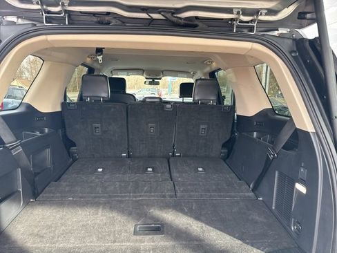 Used 2024 Ford Expedition XLT image 9