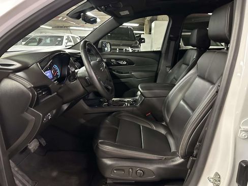 Used 2023 Chevrolet Traverse RS AWD/4WD image 13