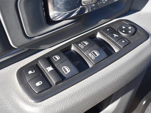 Used 2018 RAM 1500 Big Horn image 24