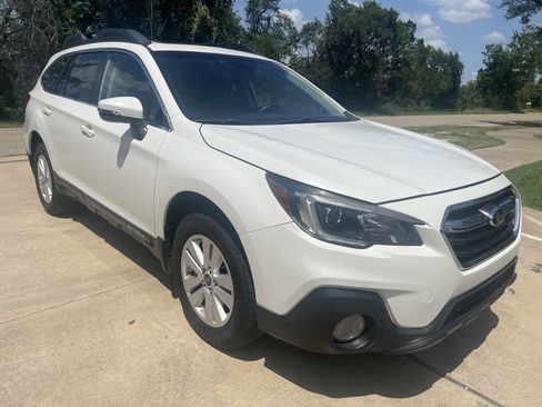Used 2019 Subaru Outback 2.5i Premium w/ Popular Package #2 image 1