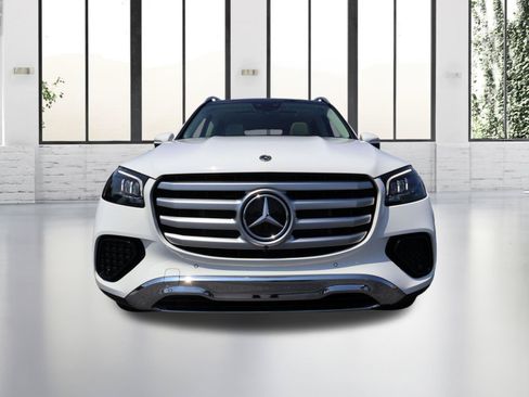 Certified 2025 Mercedes-Benz GLS 450 4MATIC image 8