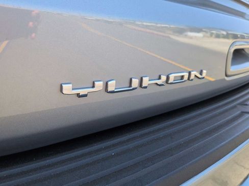Used 2024 GMC Yukon Denali Ultimate AWD/4WD image 9