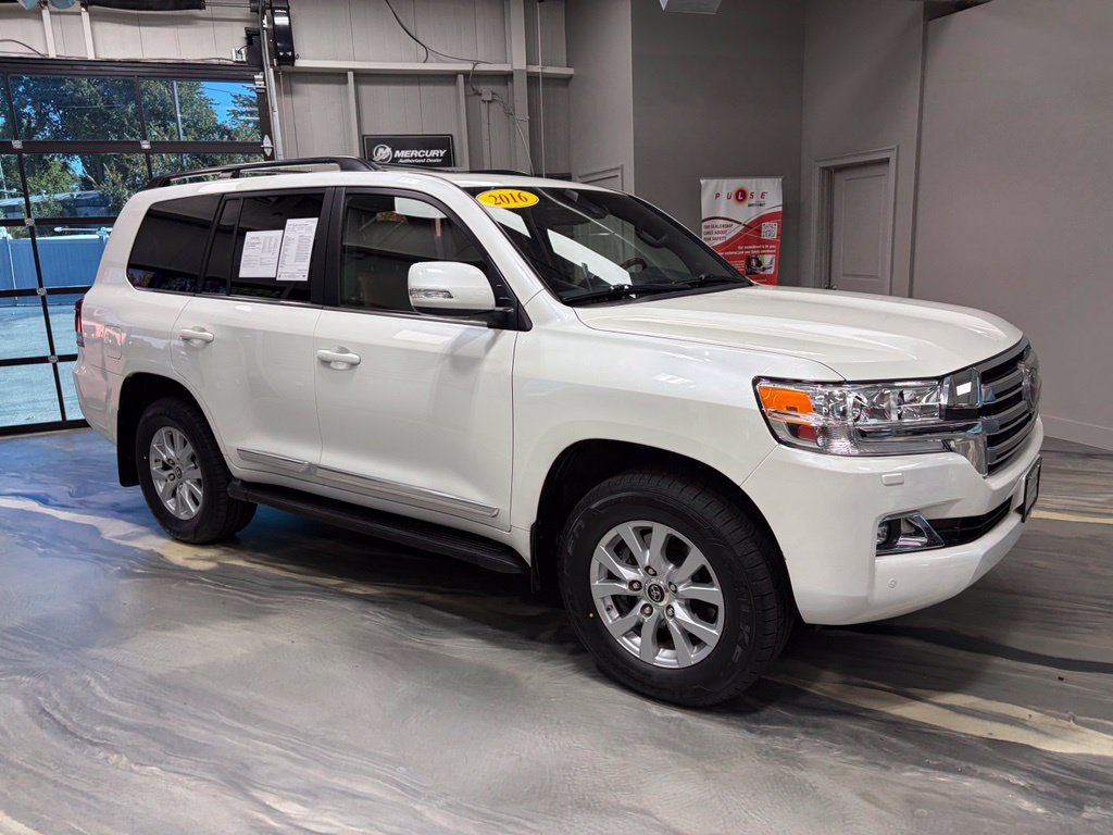 Used 2016 Toyota Land Cruiser AWD/4WD image 42