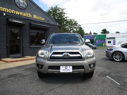 Used 2007 Toyota 4Runner SR5 AWD/4WD image 2
