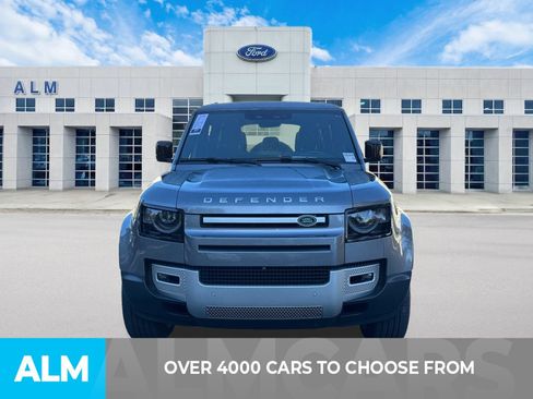 Used 2023 Land Rover Defender 110 SE image 2