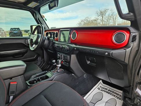 Used 2019 Jeep Wrangler Unlimited Rubicon image 34