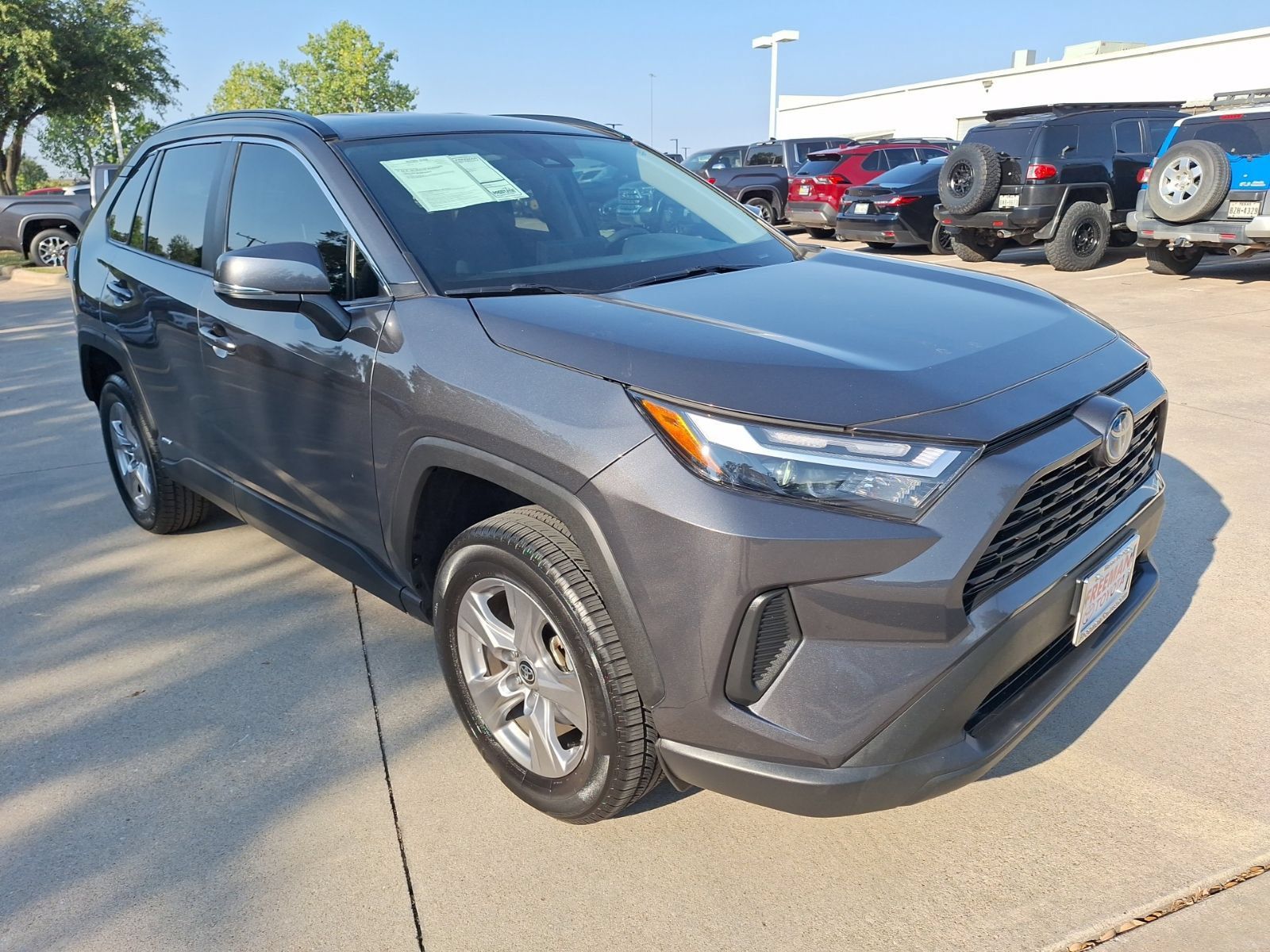 Used 2024 Toyota RAV4 XLE AWD/4WD image 8