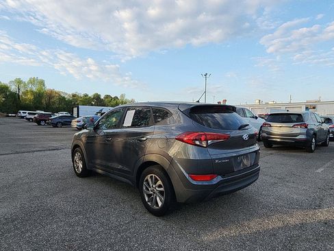 Used 2018 Hyundai Tucson SE image 3