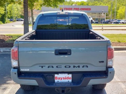 Used 2023 Toyota Tacoma TRD Off-Road w/ TRD Premium Off Road Package AWD/4WD image 10