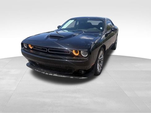 Used 2022 Dodge Challenger R/T RWD image 3