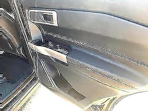 Used 2024 Ford Explorer XLT w/ Equipment Group 202A RWD image 6