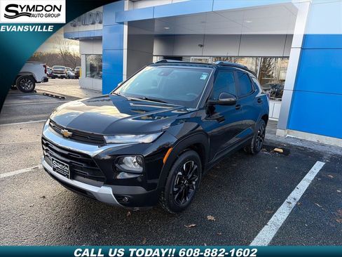 Used 2023 Chevrolet TrailBlazer LT w/ Convenience Package image 3