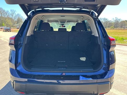 Used 2025 Nissan Rogue SV FWD image 18