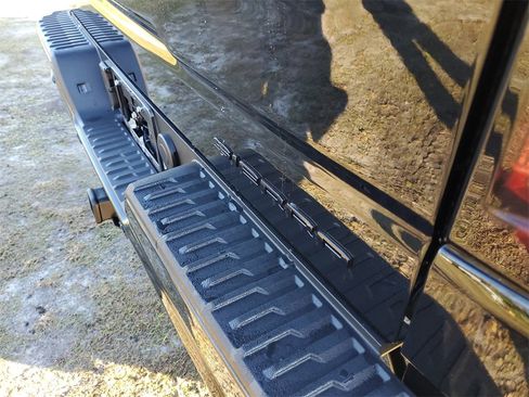 Used 2026 GMC Sierra 1500 Denali Ultimate image 8