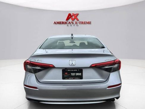 Used 2022 Honda Civic Sport image 5