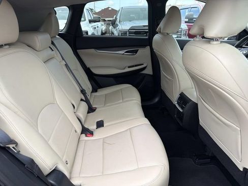 Used 2022 INFINITI QX50 Luxe FWD image 12