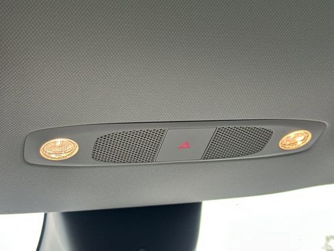 Used 2022 Tesla Model Y Performance image 23