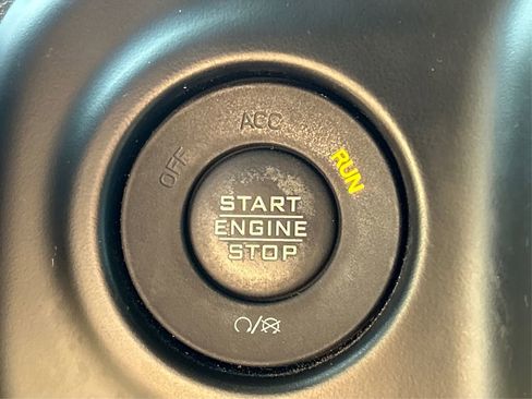 Certified 2023 Jeep Wrangler Unlimited Rubicon w/ Cold Weather Group image 31