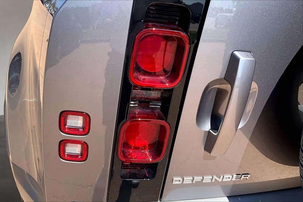 Used 2024 Land Rover Defender 110 S AWD/4WD image 30