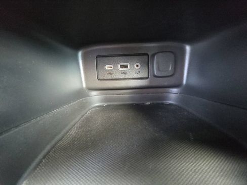 Used 2024 Chevrolet Equinox LT AWD/4WD image 16