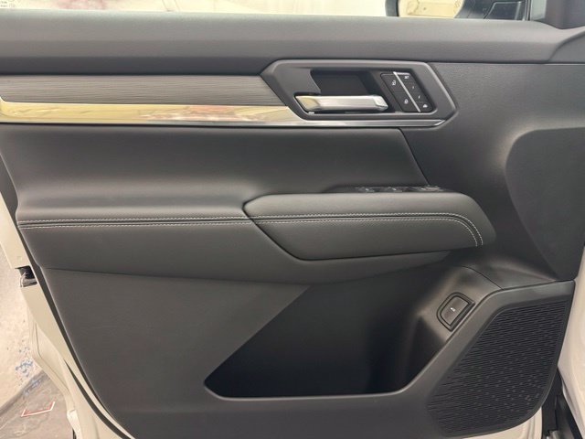 New 2027 GMC Terrain Elevation w/ Elevation Premium Package AWD/4WD image 21