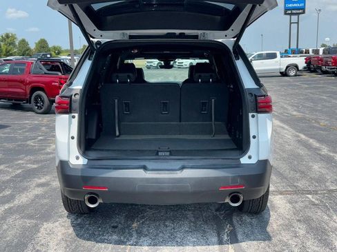 Used 2023 Chevrolet Traverse RS AWD/4WD image 5