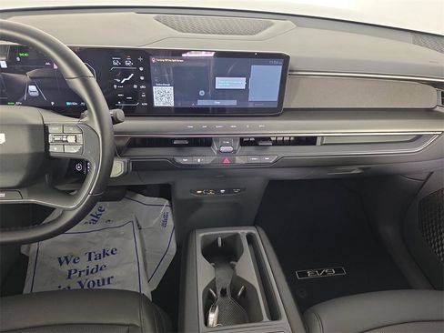 Used 2026 Kia EV9 Light image 16