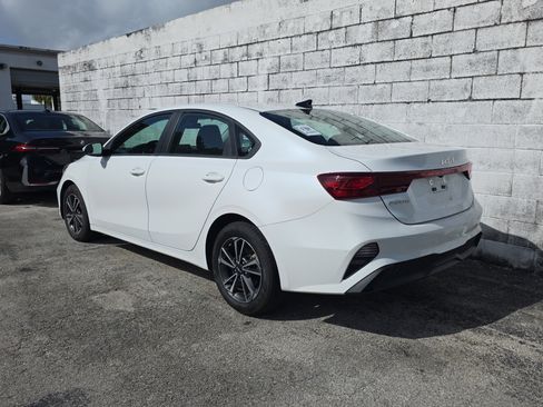 Used 2024 Kia Forte LXS image 5