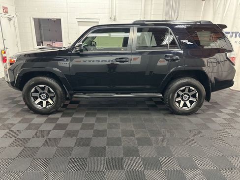 Used 2019 Toyota 4Runner TRD Off-Road AWD/4WD image 6