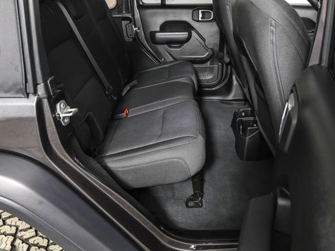 Used 2022 Jeep Wrangler Unlimited Sport image 46